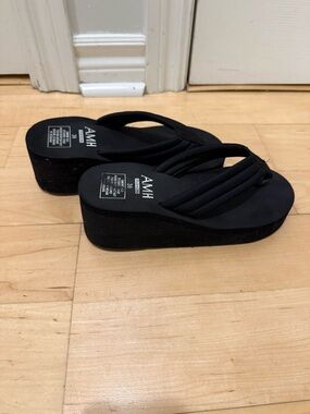Black Platform Flip Flop Sandals